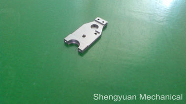 AL6061 Fraisage de précision Pièces Machine avec 411MM oxydation anodique