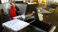 Chaîne de production commerciale de gâteau machine de traitement des denrées alimentaires des produits alimentaires 380V/220V 5.78KW