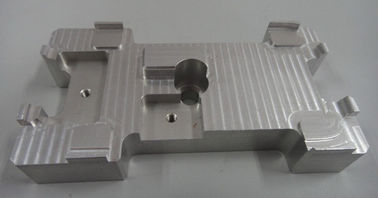 Haute précision forant les pièces de usinage de commande numérique par ordinateur, complices d'alliage d'aluminium